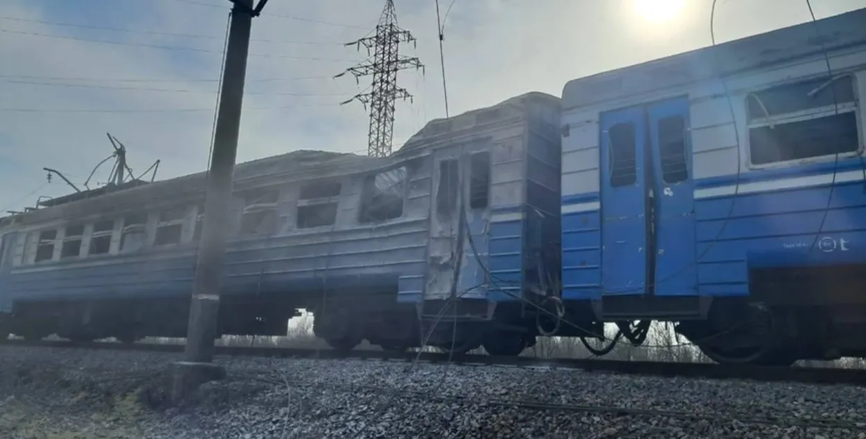 Цягнік, у які пацэліў расійскі дрон
