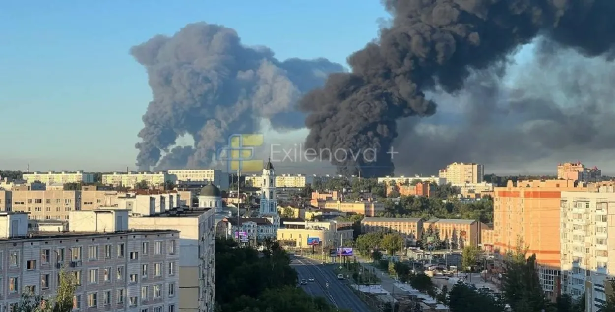 Пожары в окрестностях города Электросталь в РФ после ударов украинских дронов
