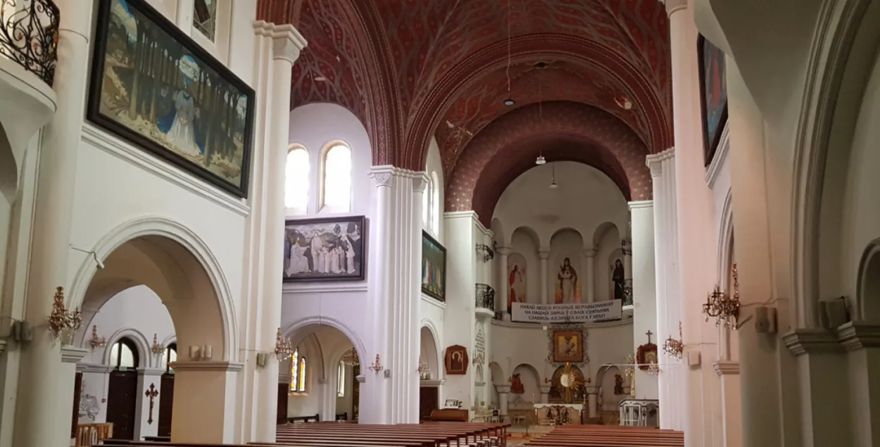 У Чырвоным касцёле ў Мінску
