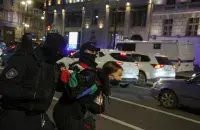 Затрыманне ўдзельніцы пратэснай акцыі ў Санкт-Пецярбургу, 21 верасня 2022-га / reuters.com

