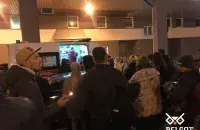 Скорая приехала к ребенку, которому силовики брызнули газом / "Белсат"