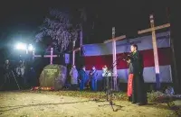 Такой была "Ночь расстрелянных поэтов" в Куропатах несколько лет назад / Еврорадио

