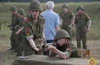 Школьники на учебно-полевом сборе /&nbsp;t.me/modmilby
