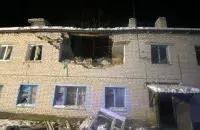 На втором этаже часть стены и перекрытий обрушились