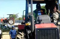 Президент Зимбабве и "Беларус"
