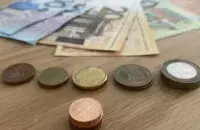 Мужчины в Беларуси стали зарабатывать еще больше, чем женщины
