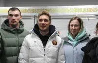 В Раубичах на досрочное голосование сводили биатлонную сборную Беларуси
