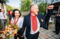 Кім Самусенка і Алеся на вяселлі
