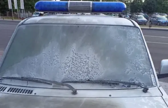 Поврежденный милицейский автомобиль / sk.gov.by
