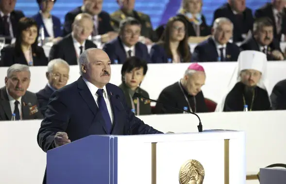 Аляксандр Лукашэнка на Усебеларускім народным сходзе / REUTERS
