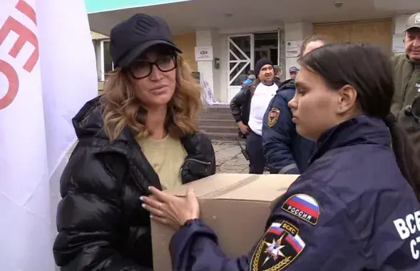 Ольга Бузова в оккупированной Донецкой области Украины / "смотрим.ру"
