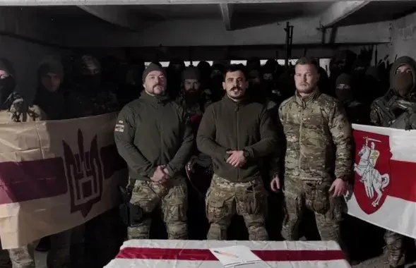 Radzivon Batulin (fourth from left) among the fighters of the Belarusian Volunteer Corps / t.me/BDK022
