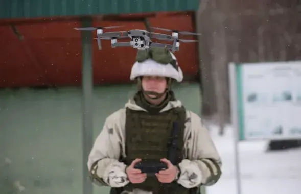 Belarusian military with a drone / t.me/modmilby/
