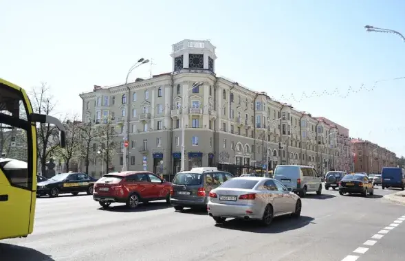 Аўтамабілі ў Мінску / З архіву Еўрарадыё
