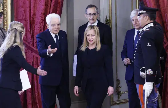 Джорджа Мелони во время присяги на должность премьер-министра / Ansa
