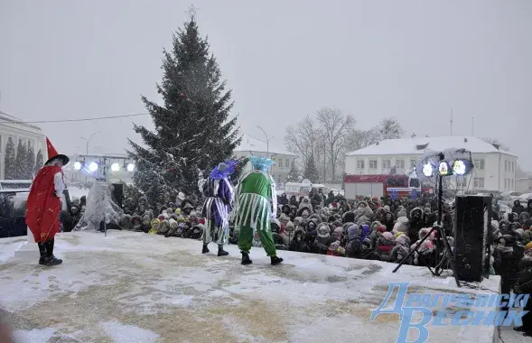 Открытие главной елки Дрогичина по местному ТВ уже, вероятно, не покажут /&nbsp;drogichin.by
