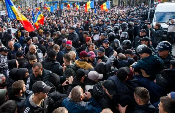 Акцыя пратэсту ў Кішынёве 23 кастрычніка /&nbsp;EPA-EFE
