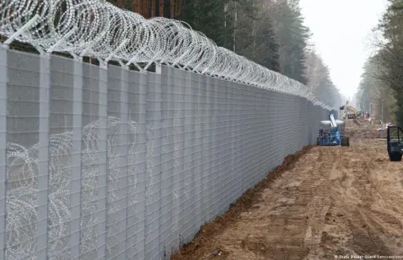 Ограждение на границе Литвы и Беларуси / dpa
