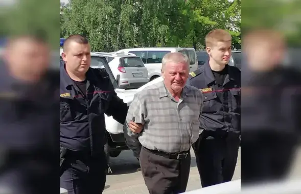 Задержание Владимира Бурштына за молитву / @christianvision
