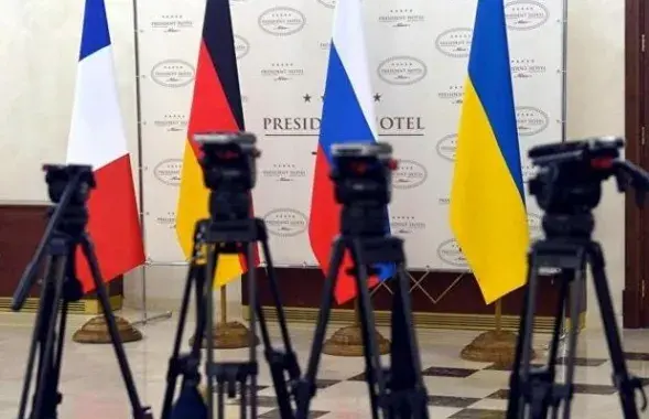 Флаги "Нормандскиой&nbsp;четвёрки" /&nbsp;www.ukrinform.net