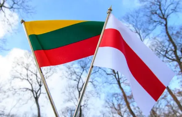 Літоўскі і беларускі сцягі /&nbsp;lrp.lt
