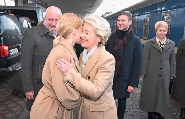 Урсула фон дер Ляйен на киевском вокзале / twitter.com/vonderleyen
