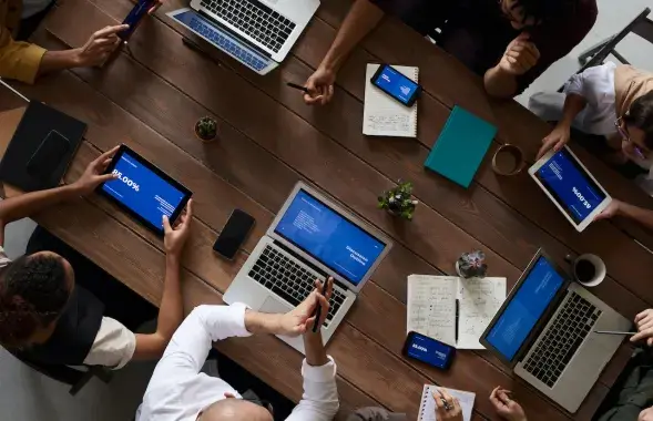 Belarusians in Poland work mainly in the IT industry / pexels.com, sample photo / pexels.com