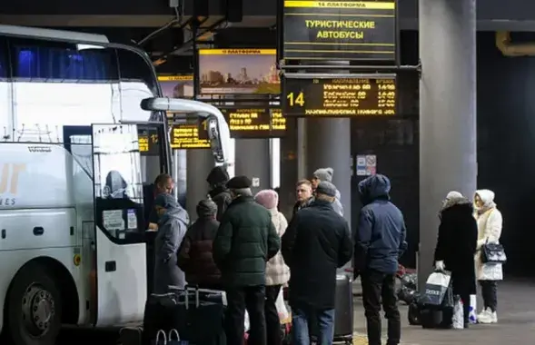 У "дармаедскую базу" дададуць шматдзетных мам і агароднікаў, якія надоўга выязджаюць з Беларусі, ілюстрацыйнае фота
