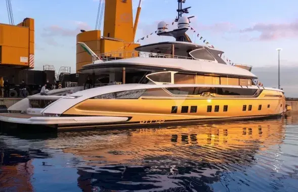 Yacht STEFANIA / charterindex.com