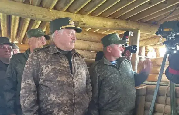 Аляксандр Лукашэнка падчас наведвання беларуска-ўкраінскай мяжы, 2023 год
