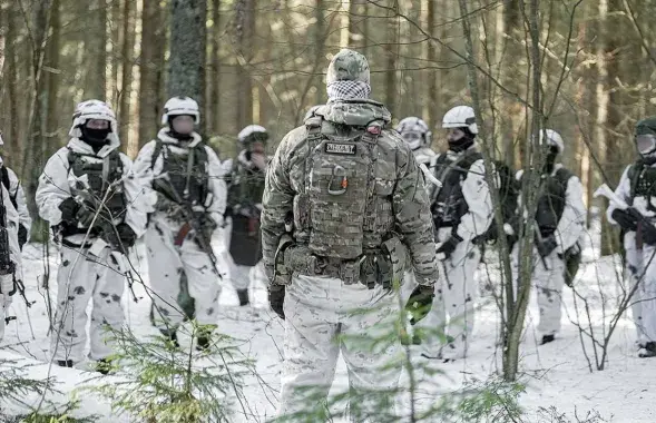 Расійскія інструктары даюць парады, "абапіраючыся на свой баявы вопыт"
