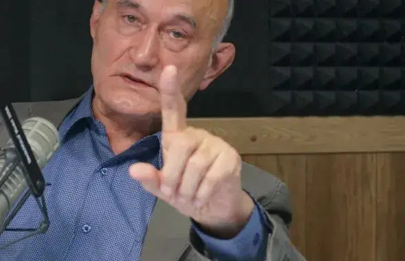 Зянон Пазняк
