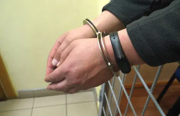 Беларуса з фальшывымі правамі кіроўцы злавілі ў Літве
