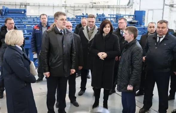 Сергей Манько справа от Натальи Кочановой
