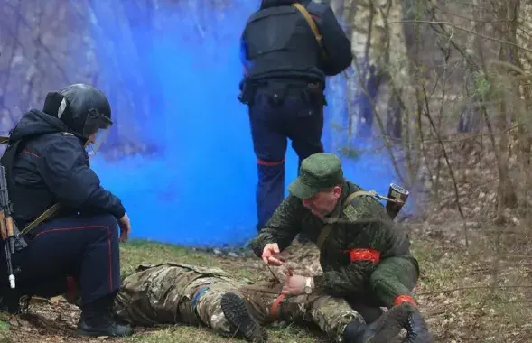 Міліцыя і тэрабарона "ваююць" з "дыверсантамі"
