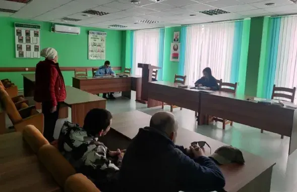 Суд правялі ў міліцыі
