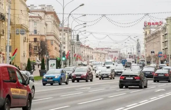 Аўтамабілі ў Мінску
