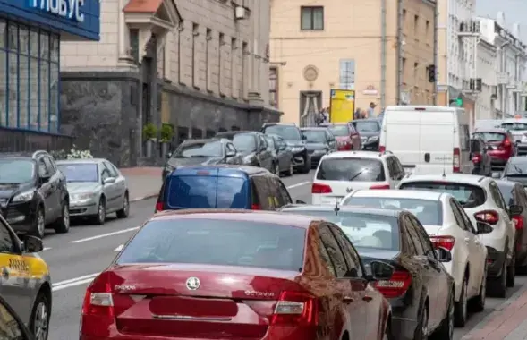 Аўтамабілі ў Мінску
