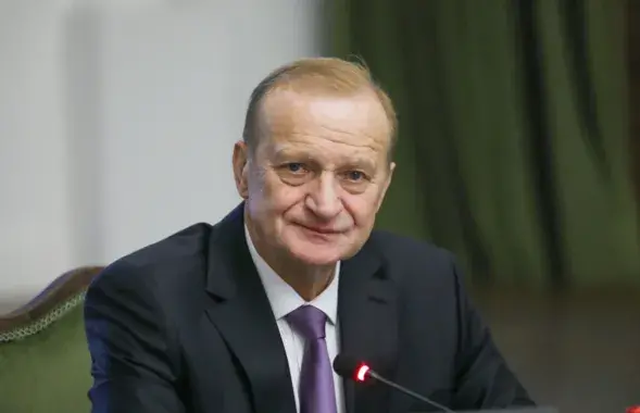 Уладзімір Гусакоў

