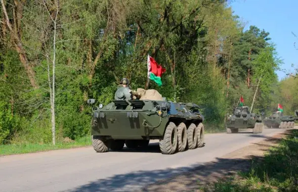 На дарогах можа з'явіцца ваенная тэхніка, папярэдзілі ў Мінабароны
