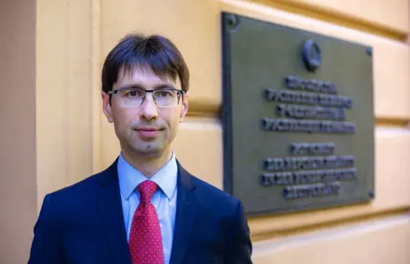 Дзяніс Сідарэнка
