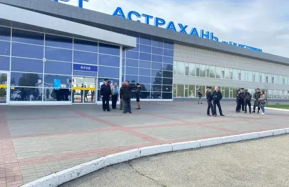 У астраханскім аэрапорце
