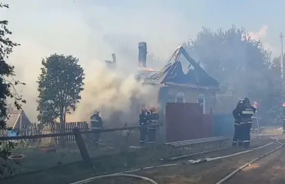 Спасатели в деревне

