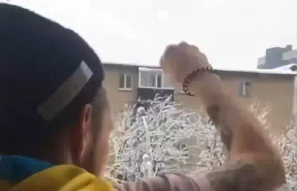 Крыкнуў з балкона "Лукашэнку ў аўтазак!" і "Жыве Беларусь!"
