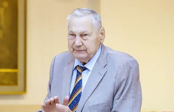 Аляксандр Мядзведзь
