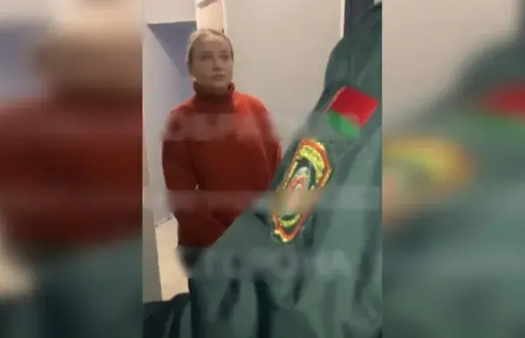 Затрыманне дзяўчыны за ролік у TikTok
