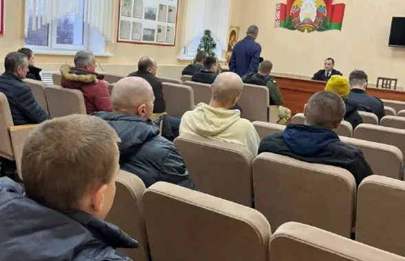 В Чечерске организовали показательный суд
