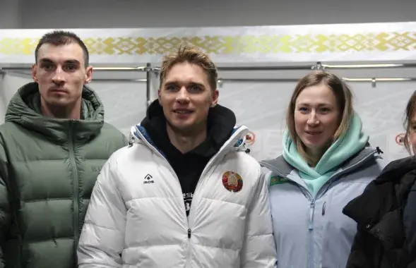 У Раўбічах на датэрміновае галасаванне звадзілі біятлонную зборную Беларусі
