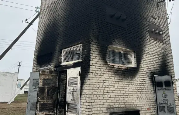 Трансфарматарная падстанцыя пасля пажару

