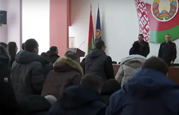Міліцыянты і былыя асуджаныя за палітыку
